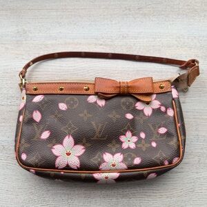 LOUIS VUITTON - Vintage Takashi Murakami x Louis VUITTON Monogram Blossom Pochet